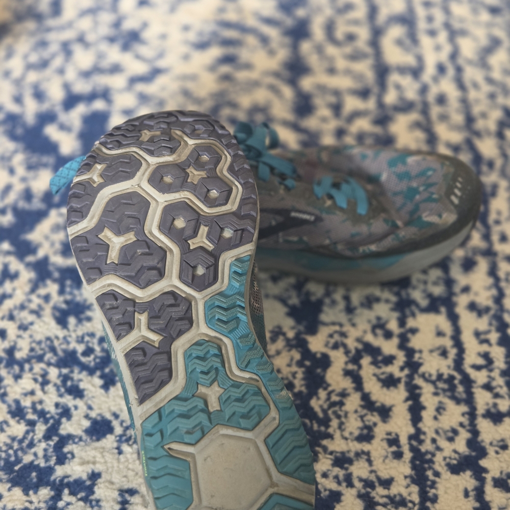 Brooks Women's Blue and Gray Athletic Shoes - Picture 3 of 6